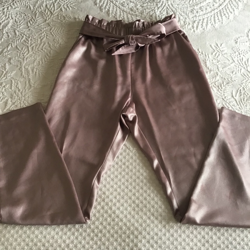 BCBG Generation Pull On Pant in a light pink soft shimmer color Size XS